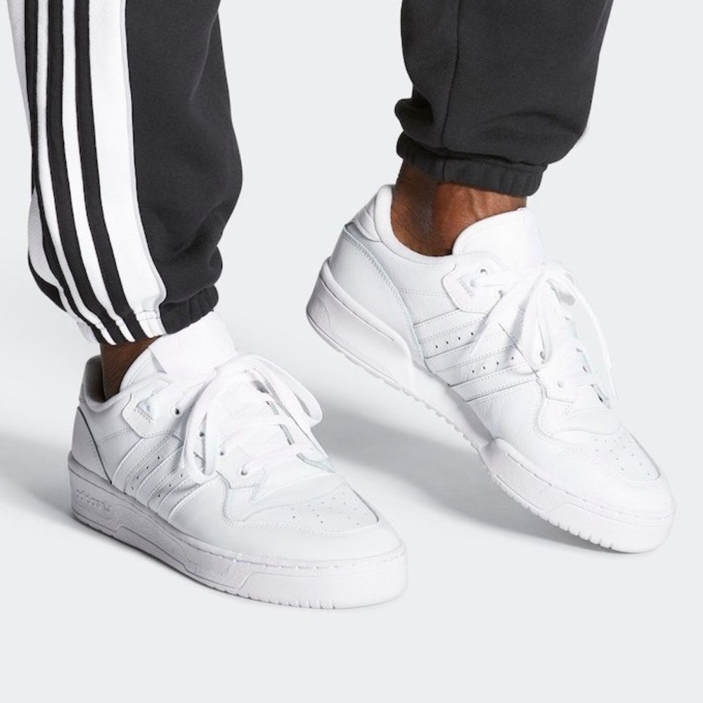 Adidas Rivalry Low White sneakers size 8 1/2
